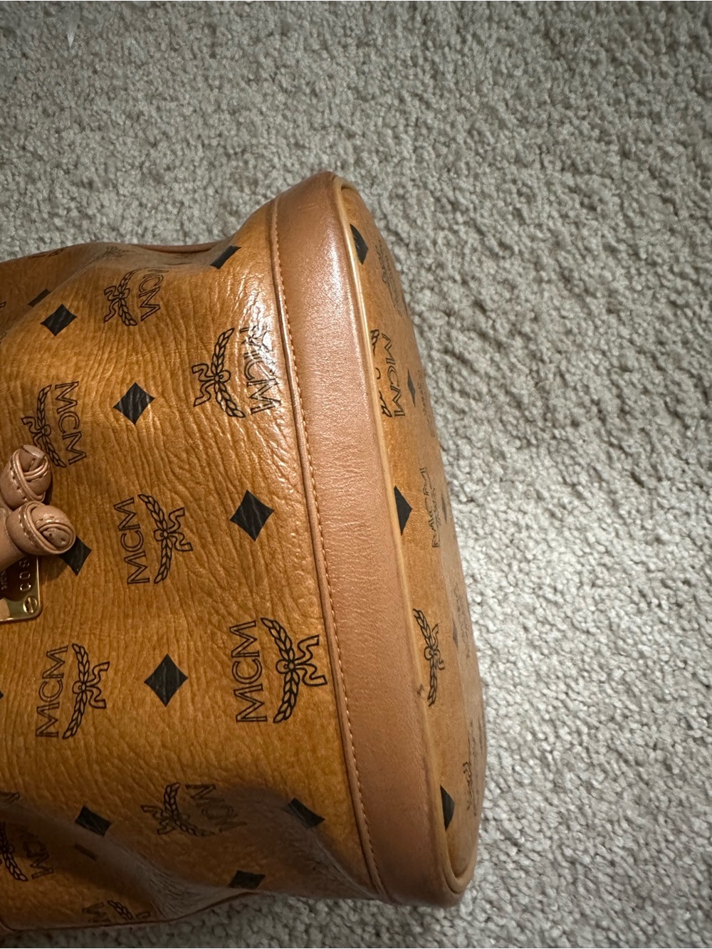 MCM cognac mini bucket sling bag - Picture 4 of 8